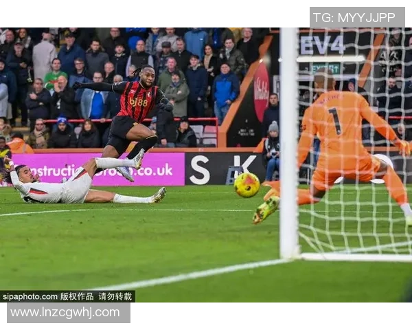 中超热战巴黎圣日耳曼大胜国米神奇扑救引发全场狂欢与转会传闻