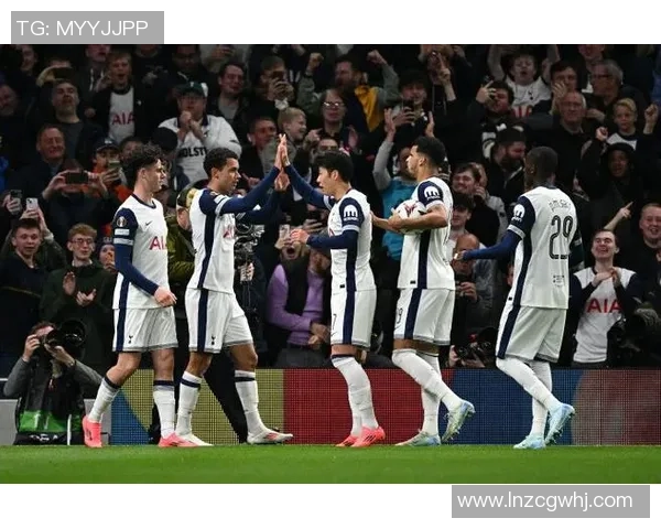 欧联杯精彩对决皇马5-1大胜波尔图帽子戏法点燃全场激情