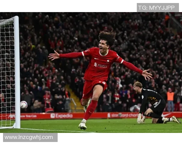 欧冠经典对决利物浦凭神扑力克曼联战术解析与精彩瞬间回顾