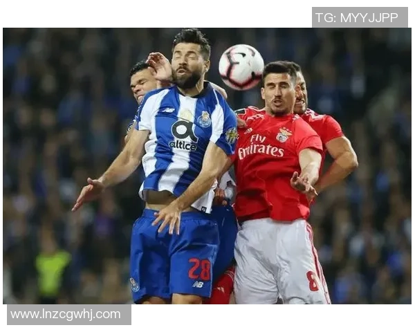 国王杯波尔图大胜本菲卡五球狂潮补时进球点燃全场激情 国王杯波尔图大胜本菲卡五球狂潮补时进球点燃全场激情